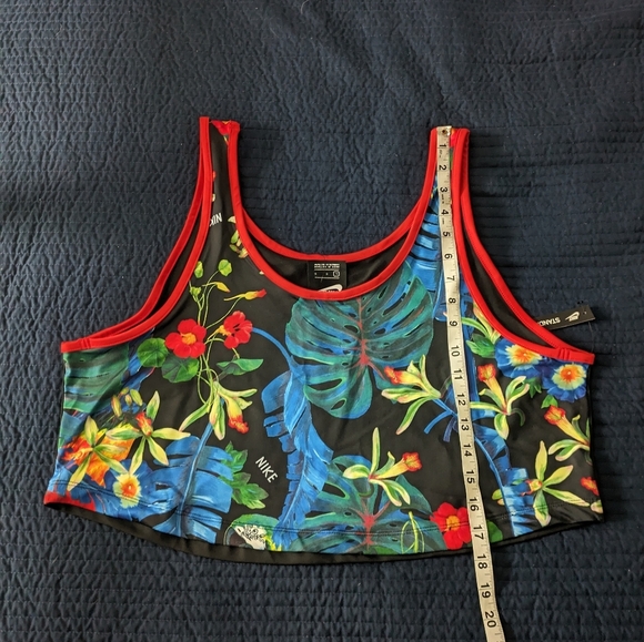 Nike Women Tropical Parrot Hyper Femme Cropped Tank Top Black Red 0224 - Picture 5 of 16